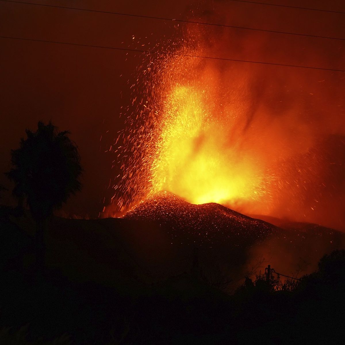 A Cuantos Grados Esta El Magma Gran volcán de La Palma asecha a medio planeta