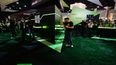 Imagen de un stand durante un evento de inversiones.
