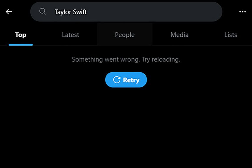 En esta captura de pantalla realizada el 29 de enero de 2024, una búsqueda de Taylor Swift arroja un error en la plataforma X. La red social X bloqueó algunas búsquedas de Taylor Swift, ante la proliferación de imágenes pornográficas falsas de la cantante.