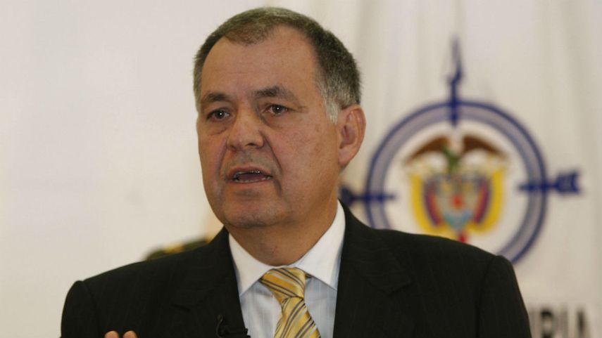 Ordóñez cuestionó el pronunciamiento del presidente Santos sobre hacer lo que se le dé la gana, porque aseguró que Colombia es una democracia y por lo tanto no puede deslegitimar las normas constitucionales&nbsp;