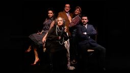 Al borde del agua, una pieza escrita y dirigida por Eddy Díaz-Souza. Al borde del agua, una pieza escrita y dirigida por Eddy Díaz-Souza.