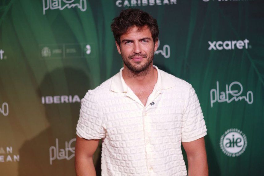 El actor español Maxi Iglesias tras conversar con DIARIO LAS AMÉRICAS en el marco de los Premios Platino 2026, en Riviera Maya, México.&nbsp;
