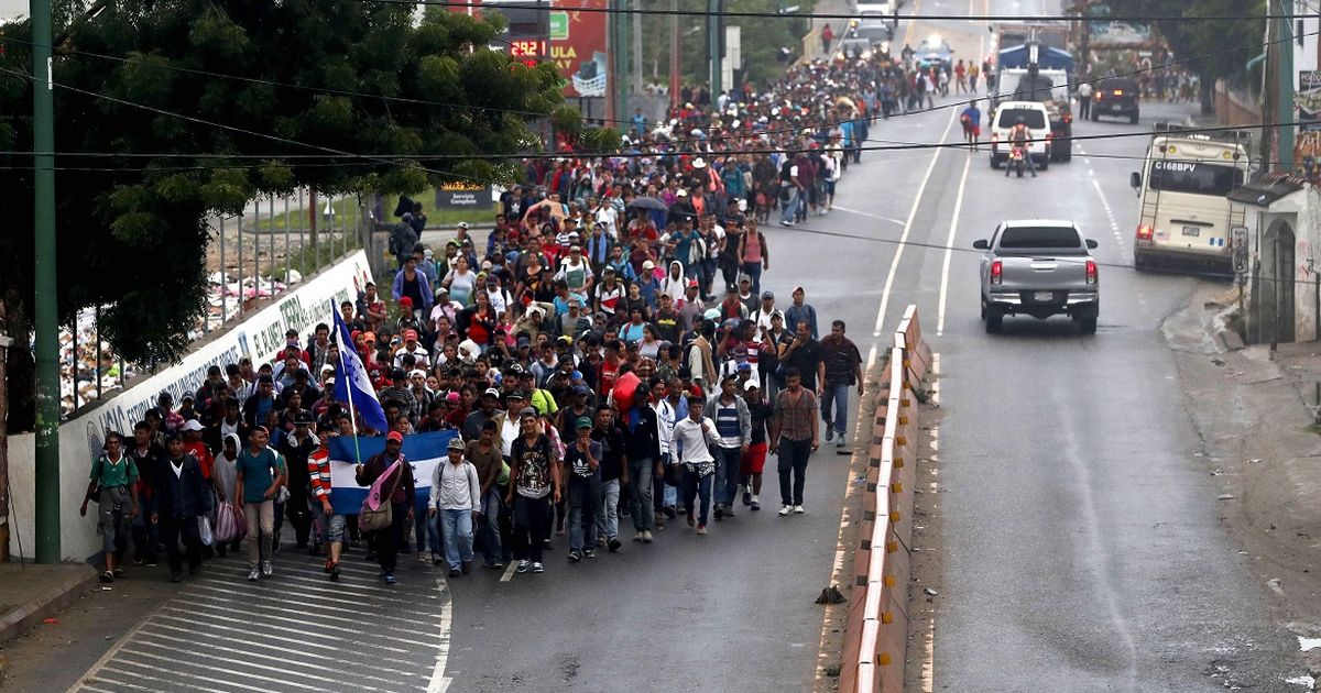 M s personas salen de Honduras para unirse a la caravana de migrantes