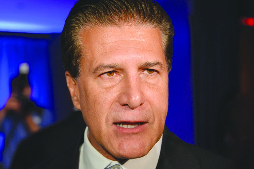 El alcalde Carlos Hernández no quiere dejar el problema pendiente (G. SANTALUCCI)