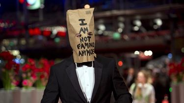 El actor Shia LaBeouf llega al estreno de la película Nymphomaniac en Berlín. (AP)