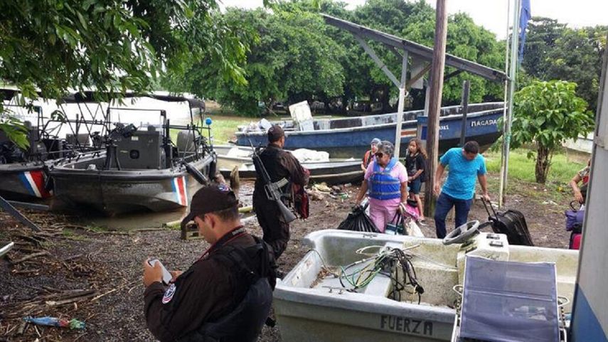 Cientos de personas han sido evacuadas en frontera entre Costa Rica y Nicaragua