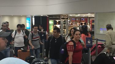 Esta&nbsp;madrugada llegaron los restantes ecuatorianos afectados y apuntó que una decena continuó su trayecto en autobús hacia Quito.