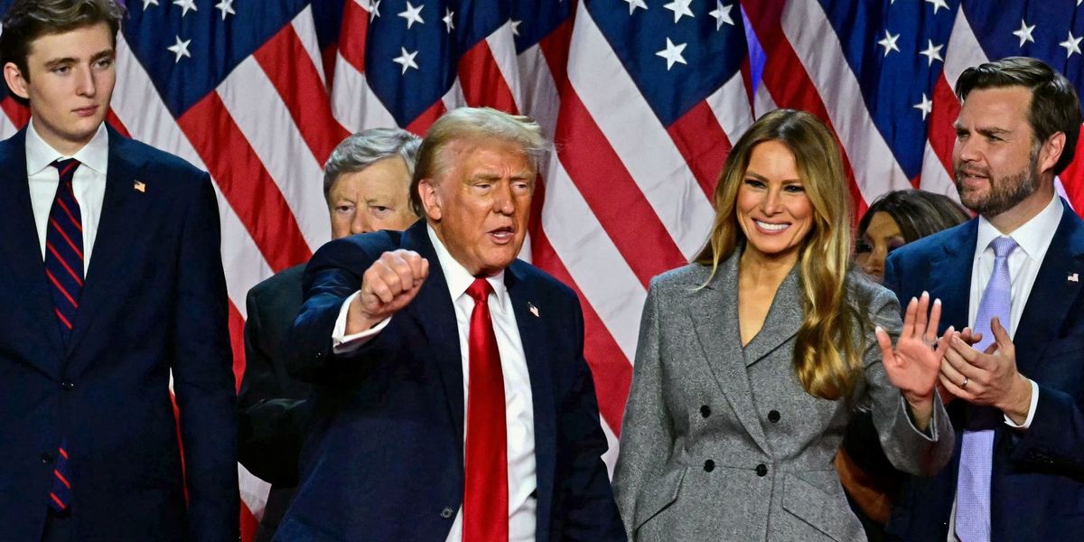 El presidente electo de Estados Unidos Donald J. Trump celebra el histórico triunfo en el Centro de Convenciones de West Palm Beach, Florida.