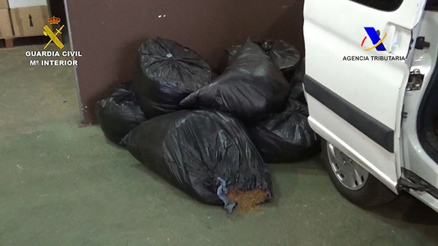 Tres de los detenidos en la operación conjunta de Guardia Civil y Agencia Tributaria eran empleados de una agencia de paquetería.