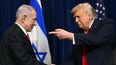 El presidente de Estados Unidos Donald J. Trump saluda fraternalmente al primer ministro de Israel, Benjamin Netanyahu.