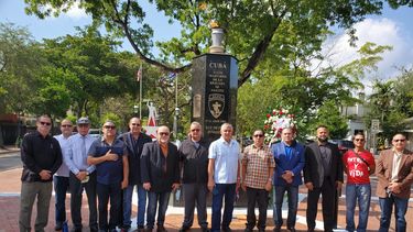 Masones en Miami rinden tributo a la Brigada 2506 Masones en Miami rinden tributo a la Brigada 2506