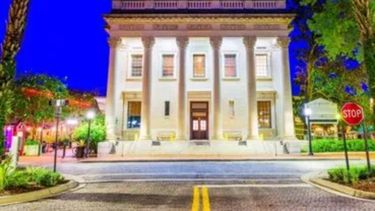 La Universidad Internacional de Florida (FIU), ubicada en Miami, Florida