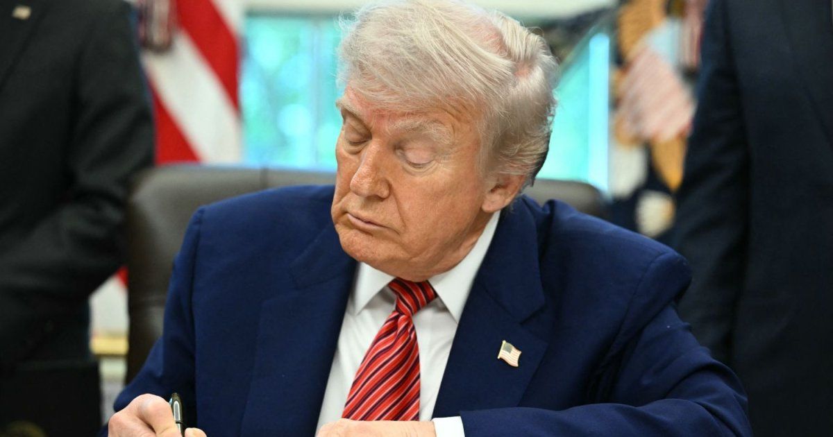 Trump promete multar a California por dejar competir a adolescente transgénero