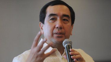 Andrés Bautista, presidente de la Comisión Electoral de Filipinas, habla con periodistas en Manila el 7 de agosto de 2015.&nbsp;