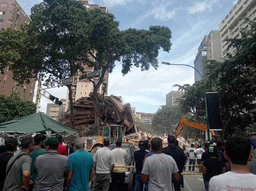 Un edificio en los Este edificio, Petunia, en Los Palos Grandes fue afectado también en el terremoto de 1967.