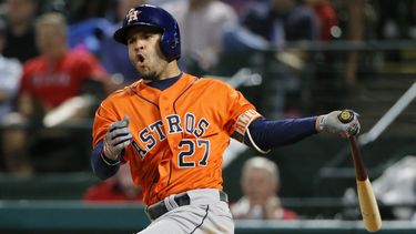 Altuve también fue reconocido como el venezolano más destacado en la recién finalizada temporada al ganarse el premio Luis Aparicio