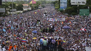 Miles de venezolanos participaron en la concentración opositora Somos millones como parte de la agenda de protestas que se desarrolla desde hace mes y medio en rechazo al gobierno de Nicolás Maduro.