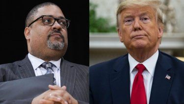 El fiscal de distrito de Manhattan, el demócrata Alvin Bragg y el expresidente Donald Trump.