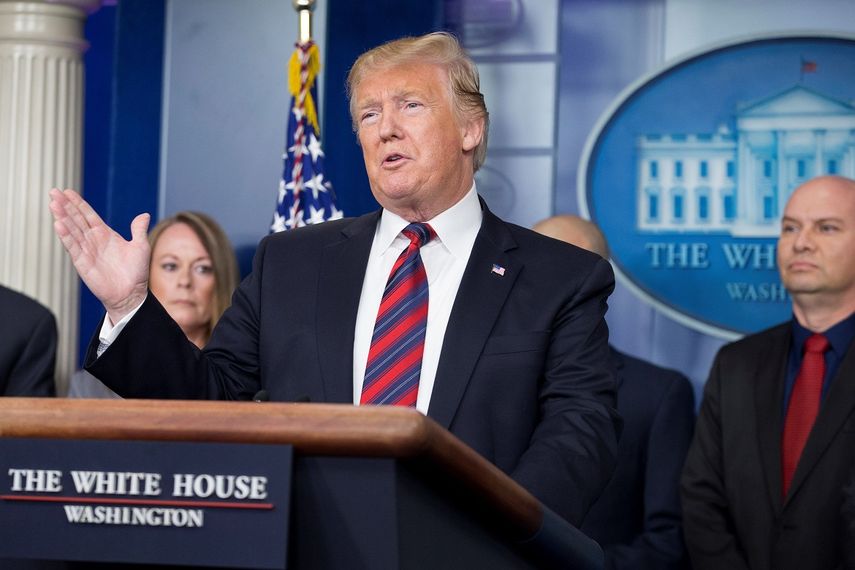 El presidente Donald Trump habla en la Sala de Prensa James Brady de la Casa Blanca, en Washington, el 3 de enero de 2019.