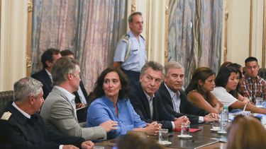 Mauricio Macri junto a los familiares de los Tripulantes del ARA San Juan