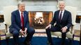 El presidente estadounidense Joe Biden se reúne con el presidente electo de Estados Unidos, Donald Trump, en la Oficina Oval de la Casa Blanca en Washington, DC, el 13 de noviembre de 2024.&nbsp;