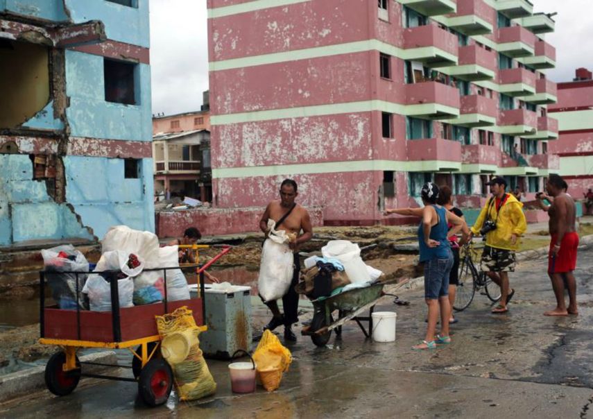 Cuba ha recibido para los damnificados por Matthew ayuda humanitaria de varios países e instituciones, entre ellos Venezuela, Paquistán y el Programa Mundial de Alimentos (PMA) de Naciones Unidas