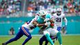 La defensiva de los Buffalo Bills frena el ataque de los Dolphins, la tarde del domingo en el Hard Rock Stadium.&nbsp;