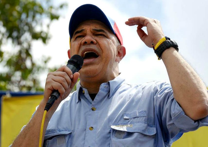 Torrealba señaló desde el estado de Lara (oeste) que el documento fue recibido de manera cívica por parte de las autoridades del CNE.