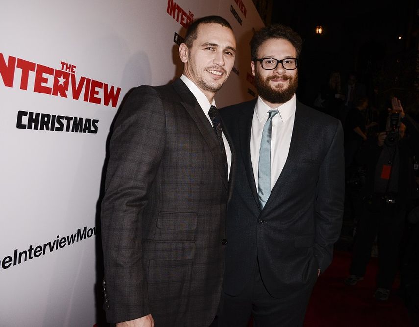Los actores estadounidenses James Franco y Seth Rogen posan para las cámaras, 2014. (AP). 