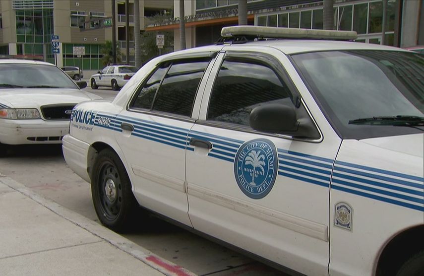 La policía de la ciudad de Miami se encarga de la vigilancia de American Airlines Arena.&nbsp;