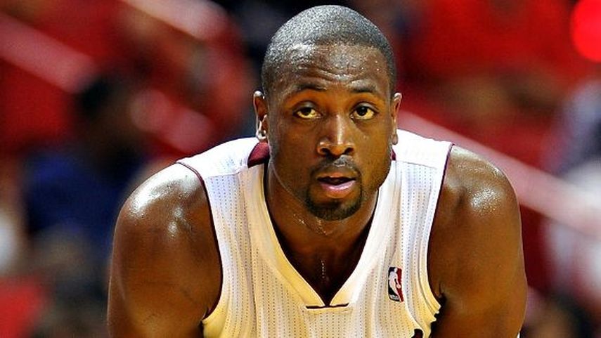 Dwayne Wade y Chris Bosh se combinaron para llevar a Miami a la victoria