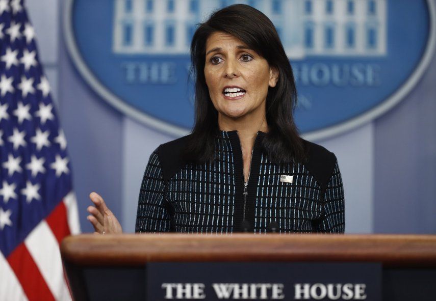 &nbsp;La embajadora estadounidense ante la ONU, Nikki Haley, habla en conferencia de prensa en la Casa Blanca, Washington, 15 de setiembre de 2017. Haley anunció el martes 14 de febrero de 2023 que contenderá por la candidatura presidencial republicana para 2024.