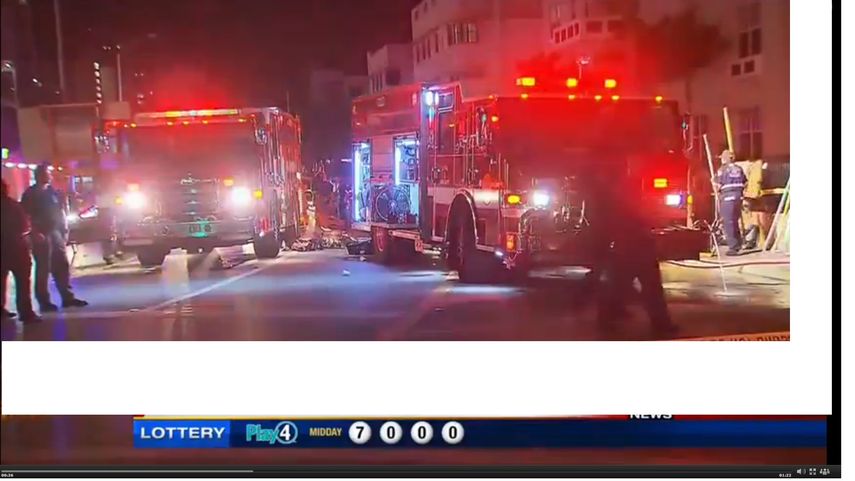 Unidades de los Bomberos llegaron al sitio del siniestro donde se declaró inhabitable el edificio presa de las llamas. (Captura Channel 10)