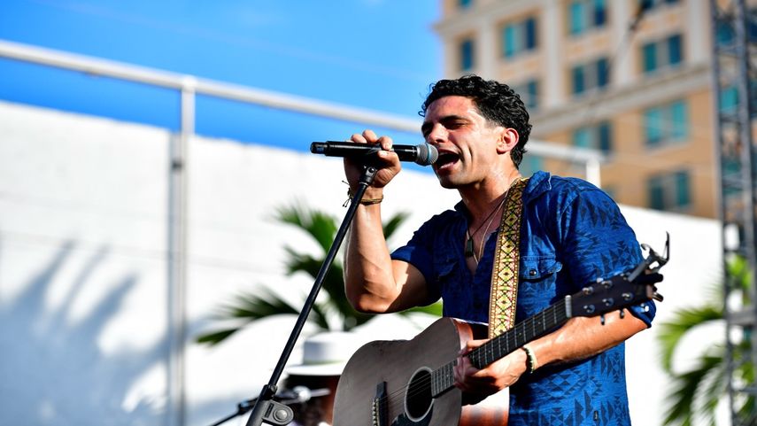 Entre ayer, sábado 4, y hoy, 5 de marzo, Miami celebra el popular Carnaval de la Milla a lo largo del emblemático y pintoresco sector de Miracle Mille, en Coral Gables.