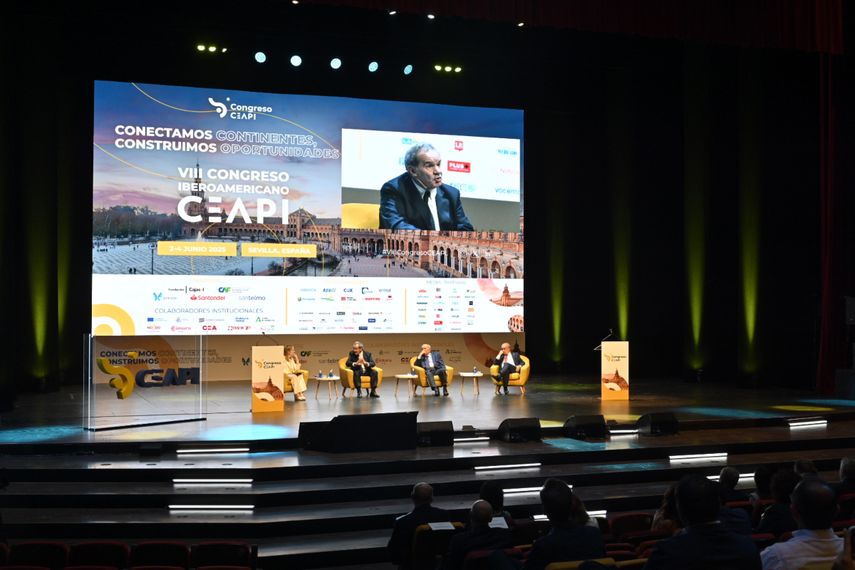 Panel El empresario que Iberoamérica necesita en el siglo XXI