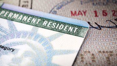 El programa de inmigración oficial anualmente rifa 50 mil visas de residencia permanente o Green Cards