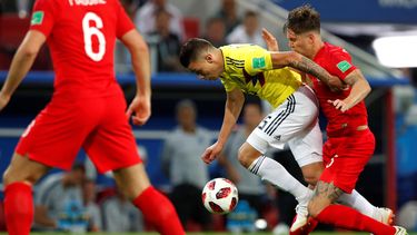 Stones consideró que el árbitro principal, Mark Geiger, debió haber expulsado a algún jugador colombiano.