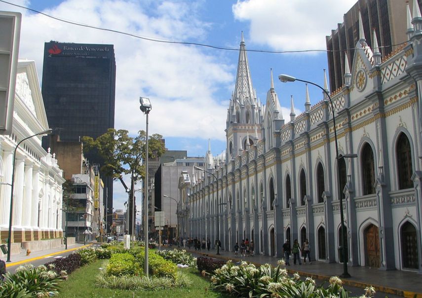 Se ha puesto la justicia al servicio de una posición política para cercenar de esa manera el derecho constitucional a que se refiere el artículo 72 de la Constitución