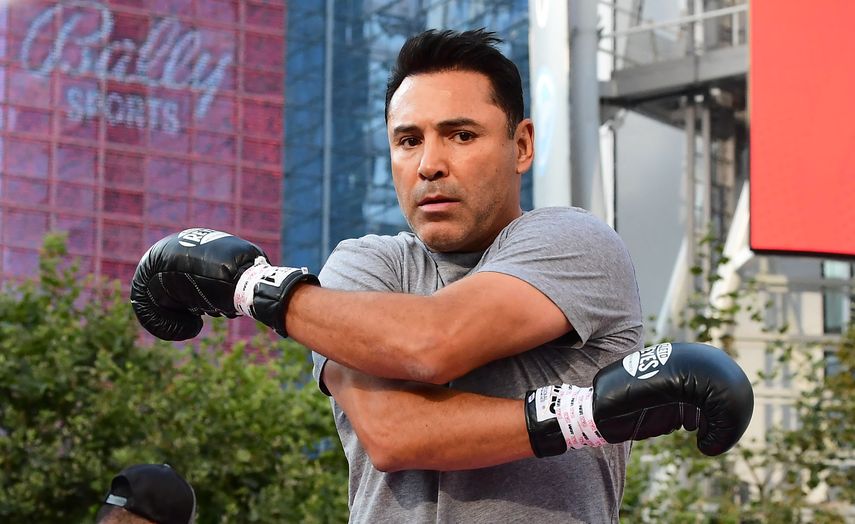 De La Hoya suspende combate de regreso por COVID-19