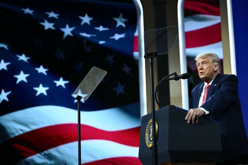 El presidente Donald Trump habla durante la Cumbre de la Iniciativa de Inversión Futuro (FII) en Miami Beach, Florida, el 27 de marzo de 2026.