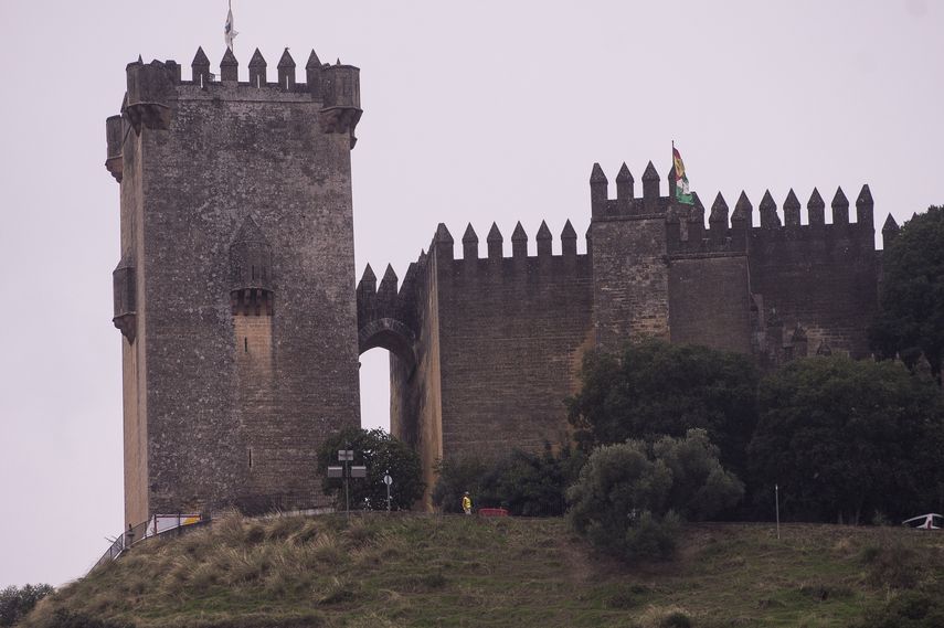 Castillo medieval de Almodóvar del Río, donde se prepara el rodaje de la séptima temporada de Juego de Tronos.