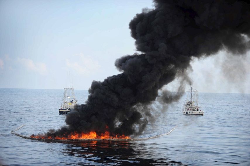 El 22 de abril de 2010 se hundió la plataforma Deepwater Horizon en aguas del Gofo de México luego de una explosión ocurrida dos días antes y en la que murieron 11 trabajadores.