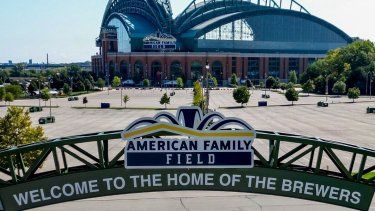 Fotografía del American Family Field tomada el 15 de septiembre de 2023, en Milwaukee. Varias personas resultaron heridas el sábado 29 de junio de 2024, cuando una escalera mecánica del estadio sufrió un desperfecto luego de la derrota de los Cerveceros ante los Cachorros, indicó un directivo del equipo.&nbsp;