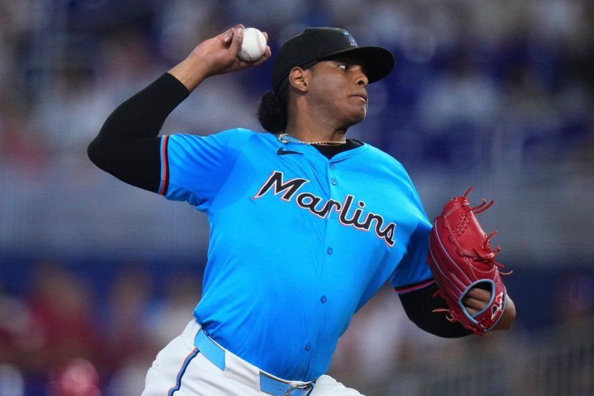 Edward Cabrera, de los Marlins de Miami, se ha convertido en uno de los mejores lanzadores de la Liga Nacional en los últimos meses.
