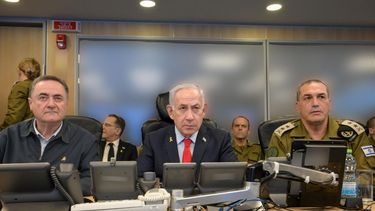 El ministro de Defensa, Israel Katz; el primer ministro, Benjamin Netanyahu, y el jefe del Estado Mayor de las Fuerzas Armadas israelíes, Eyal Zamir