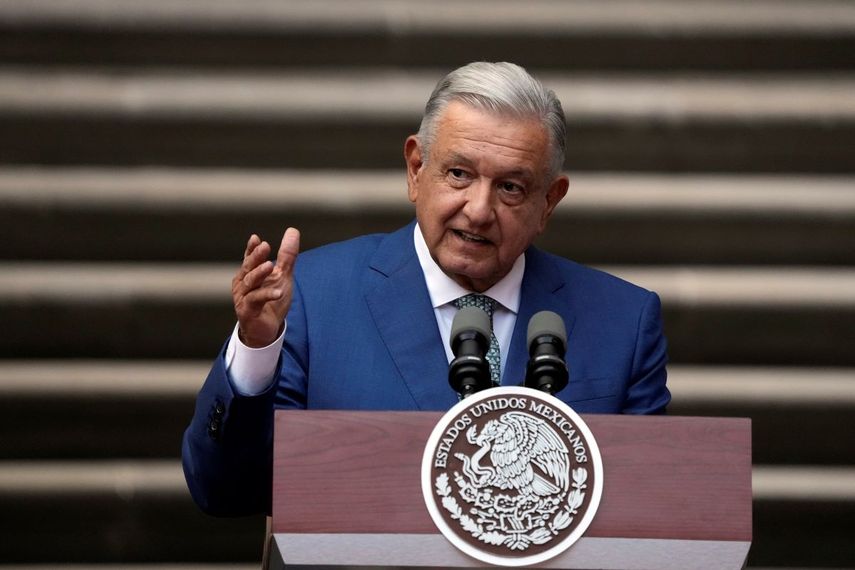 El presidente Andrés Manuel López Obrador durante su intervención en la Cumbre de Líderes de América del Norte en el Palacio Nacional en Ciudad de México, el 10 de enero de 2023. La Secretaría de Cultura denunció que la empresa Shein plagió diseños de una etnia de su país.