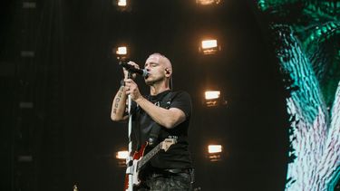 El cantautor italiano Eros Ramazzotti en concierto.&nbsp;