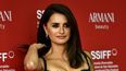 La actriz española Penélope Cruz posa para medios en la alfombra roja de la 70ª edición del Festival de Cine de San Sebastián en San Sebastián, en España el viernes 16 de septiembre de 2022. Cruz recibirá el Premio Nacional de Cinematografía en el marco del festival.&nbsp;