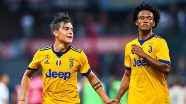 Dybala y el colombiano Juan Guillermo Cuadrado anotaron los goles de la actual campeona de la Serie A.