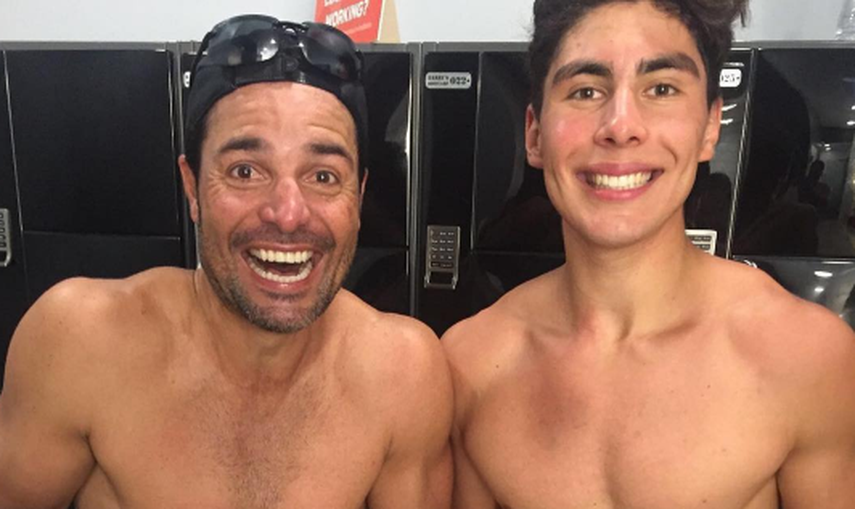 El cantante boricua Chayanne junto a su hijo Lorenzo Valentino. (INSTAGRAM)